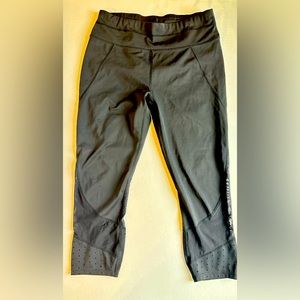 Women’s Athleta Black leggings. Size medium.